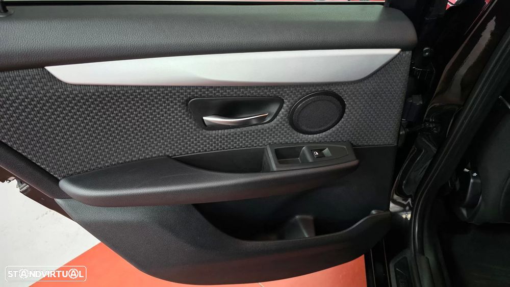 BMW 216 Active Tourer d Advantage Auto - 60