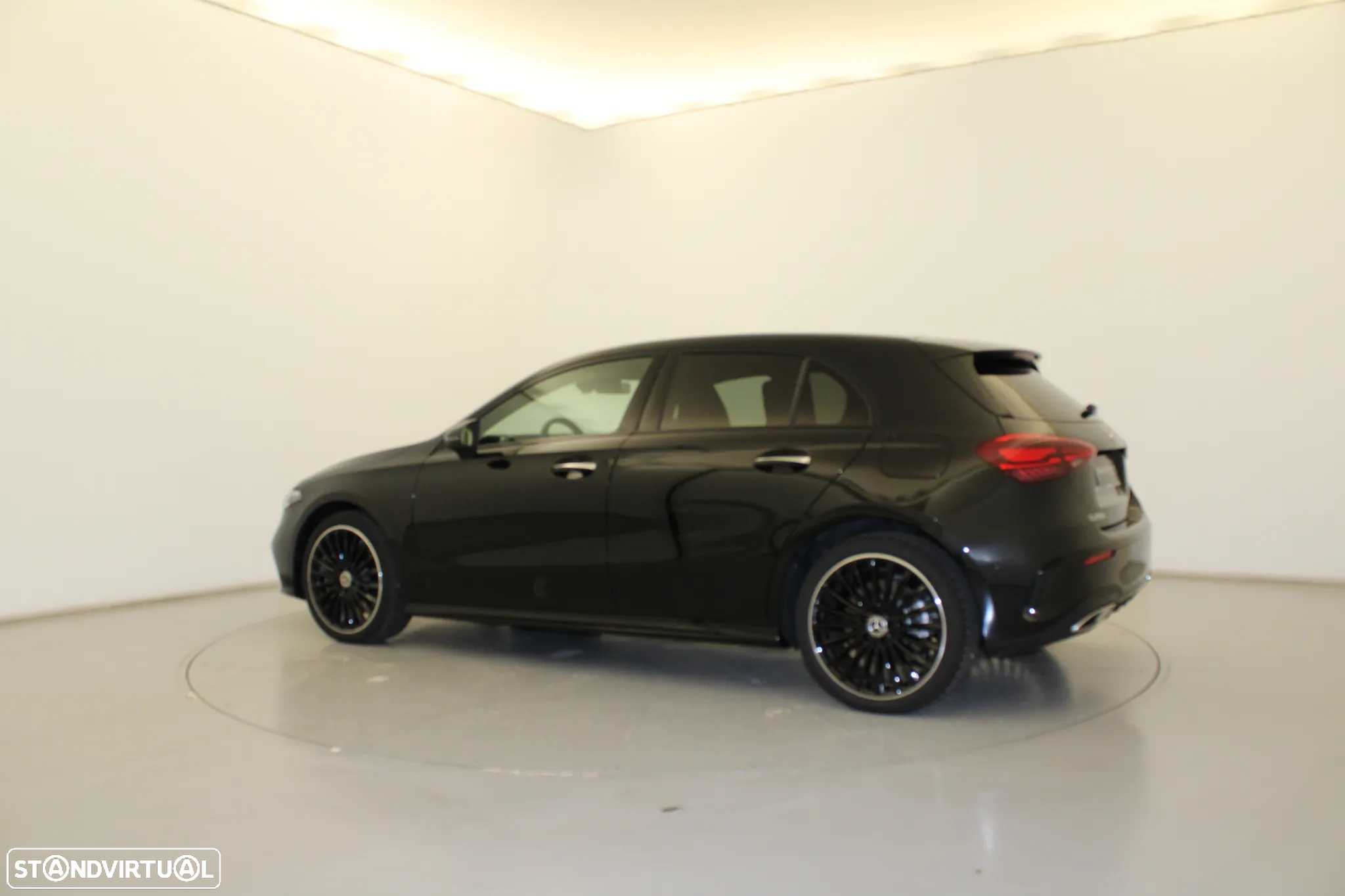 Mercedes-Benz A 250 e - 12