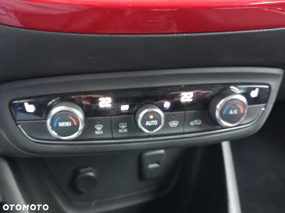 Opel Crossland X - 8