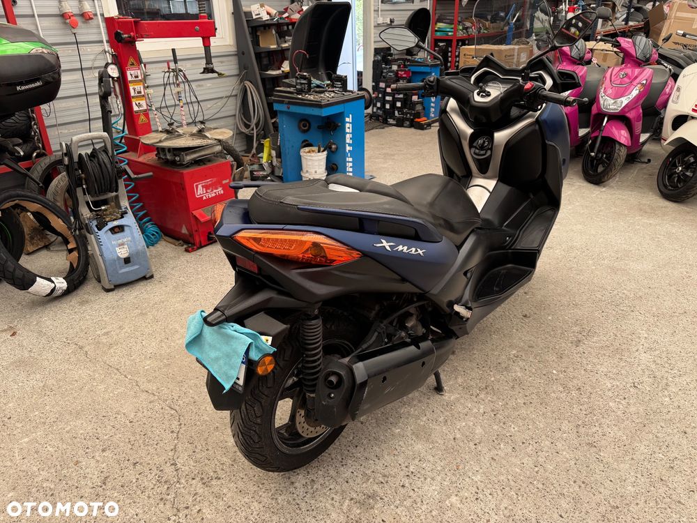 Yamaha X-max - 7
