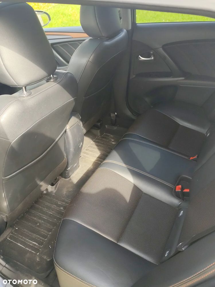 Toyota Avensis 2.0 D-4D Prestige - 7