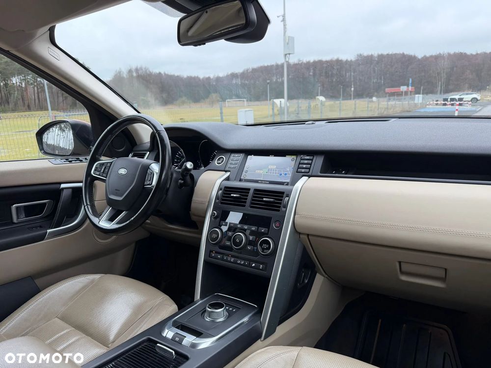 Land Rover Discovery Sport - 16