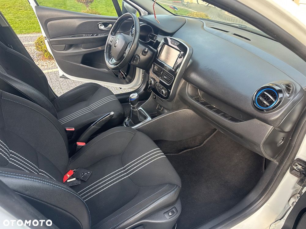 Renault Clio - 17