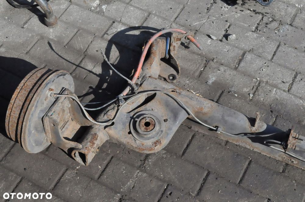 DACIA DUSTER ZAWIESZENIE BELKA TYŁ - 6