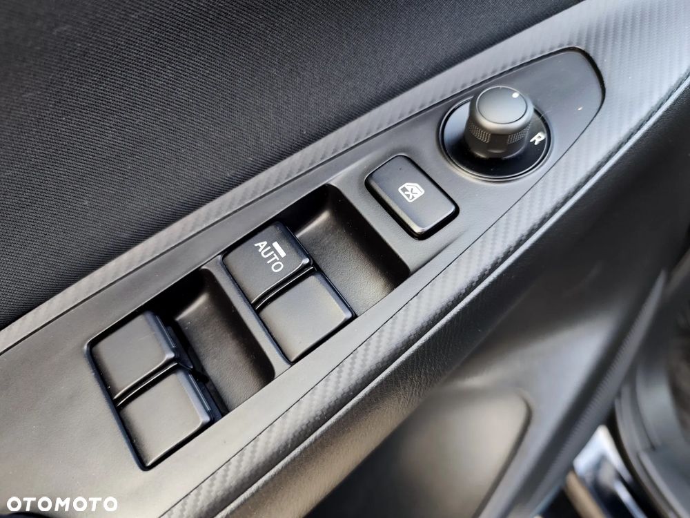 Mazda 2 SKYACTIV-G 90 KIZOKU - 28