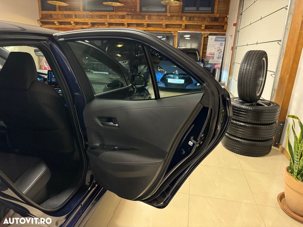 Toyota Corolla 1.8 Hybrid Business Edition - 25