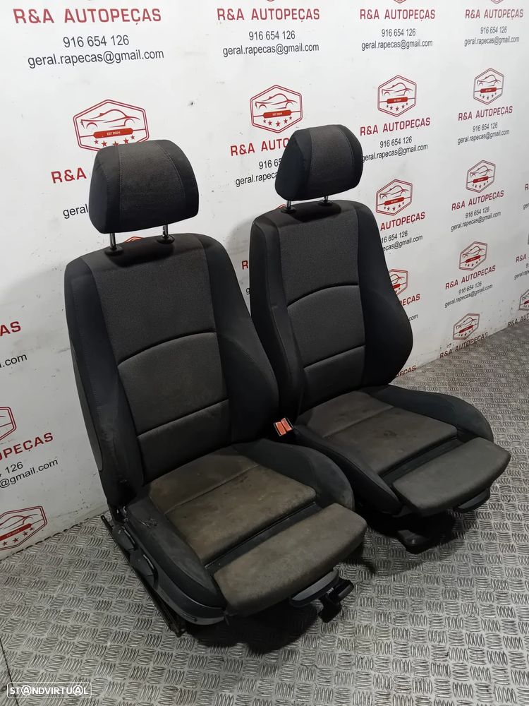 Conjunto de Bancos BMW Série 1 E87 Pack M Tecido Original - 8