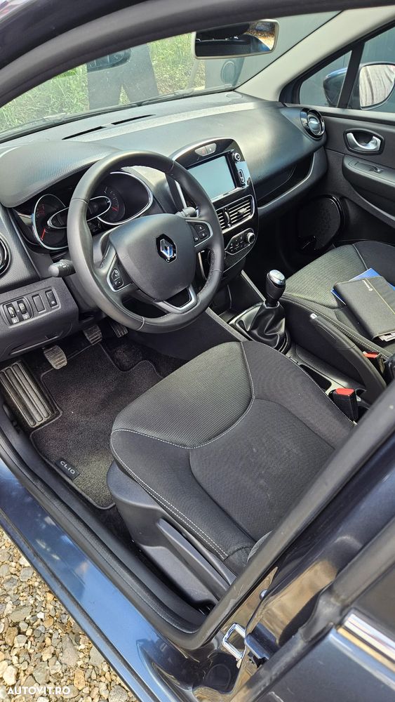Renault Clio - 5