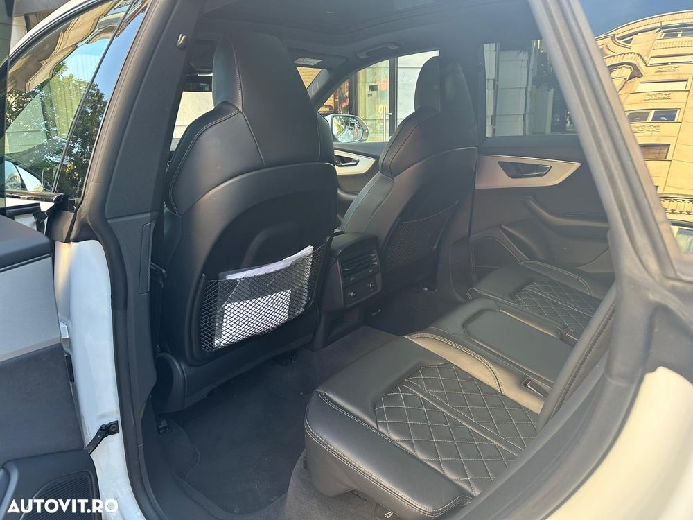 Audi Q8 - 15
