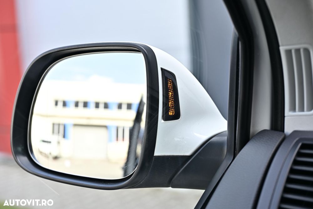 Volkswagen Multivan - 27