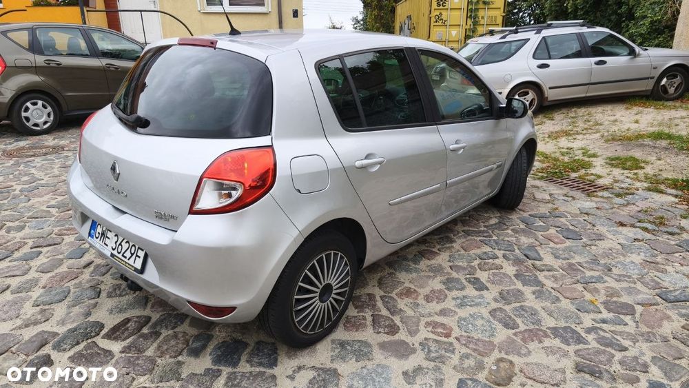 Renault Clio - 20