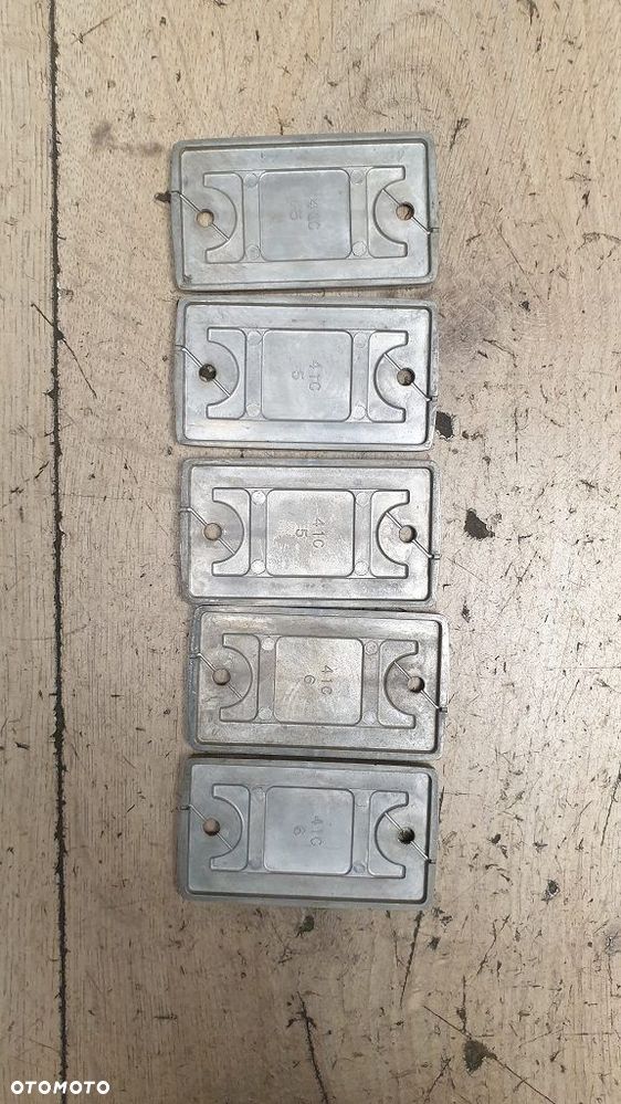 Pokrywa pompy Suzuki Intruder - 3