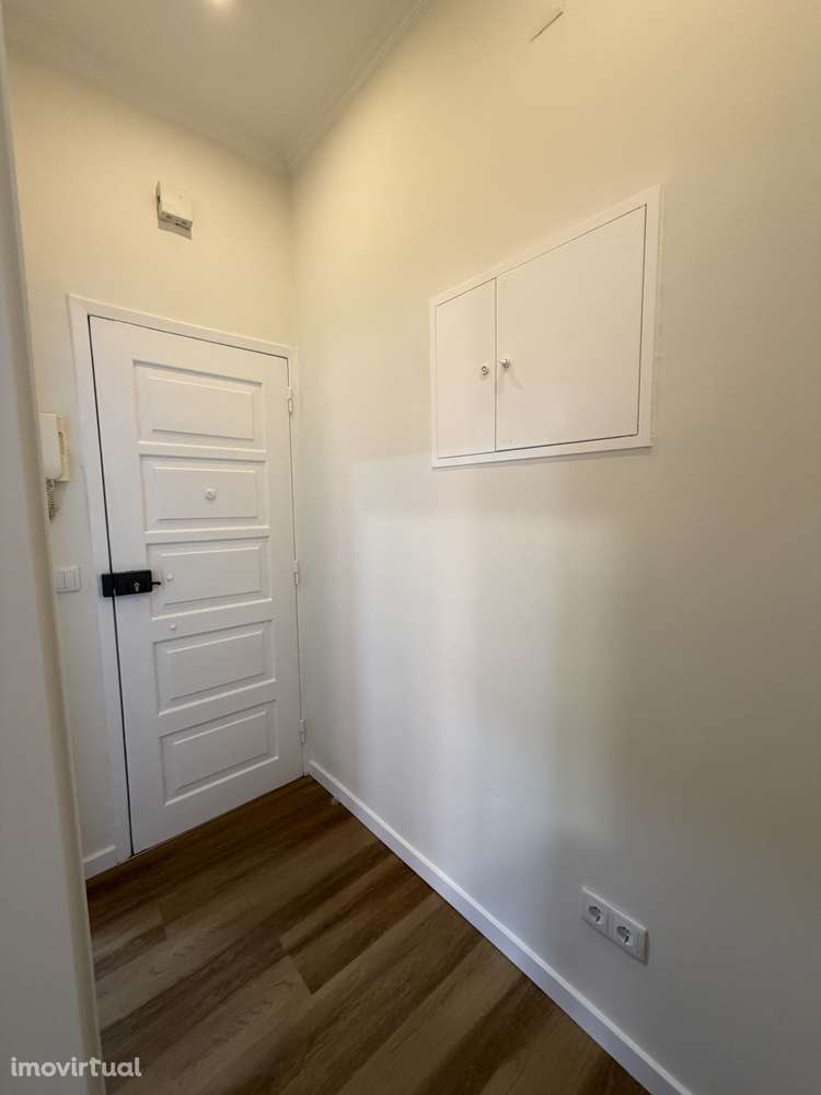 Apartamento T1 remodelado - Grande imagem: 4/11