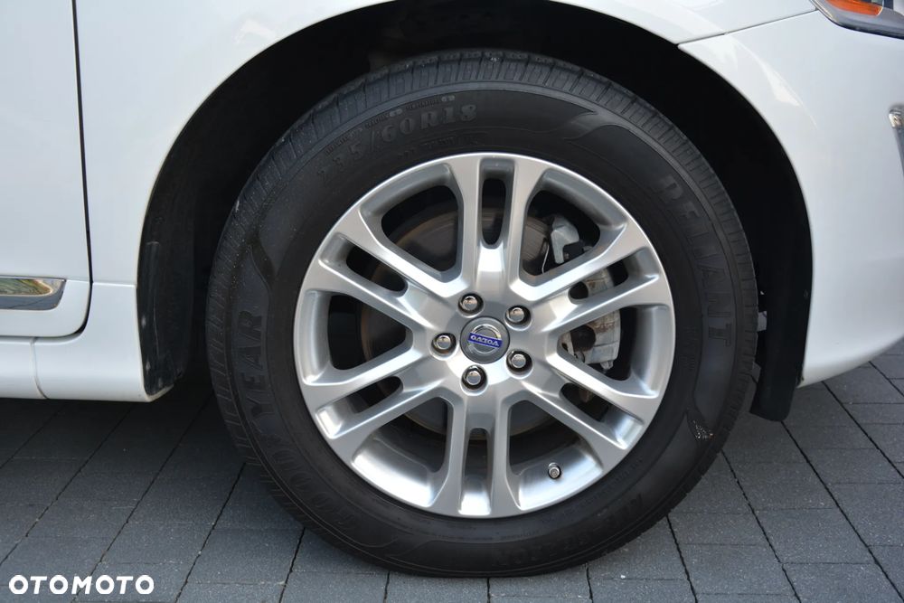 Volvo XC 60 - 4