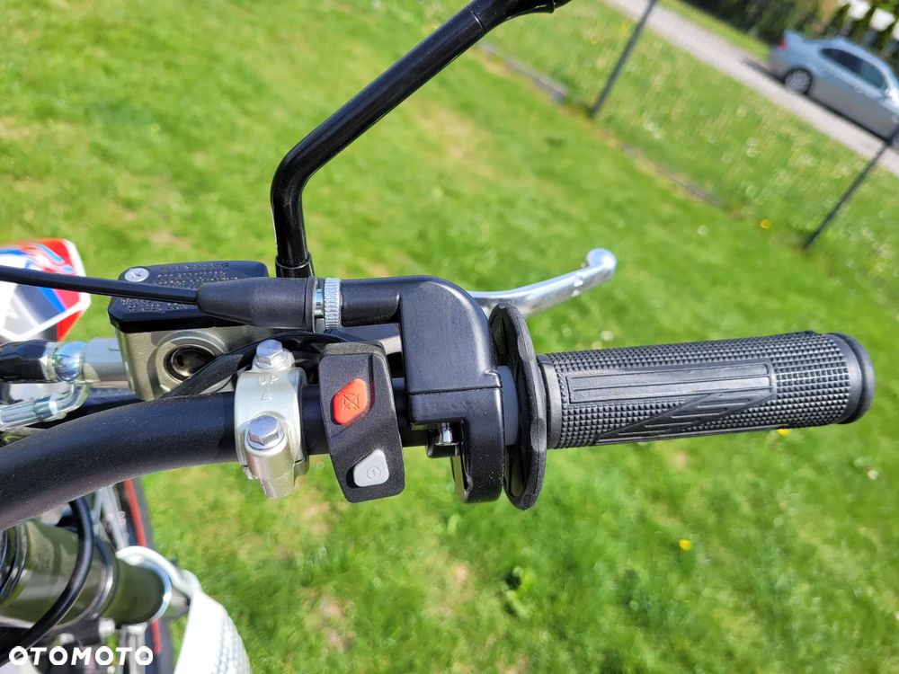 Barton FRX 125 - 9
