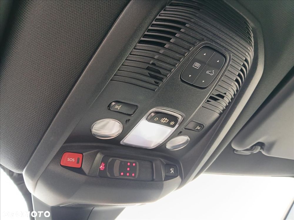 Peugeot 5008 2.0 BlueHDi GT Pack S&S EAT8 - 32
