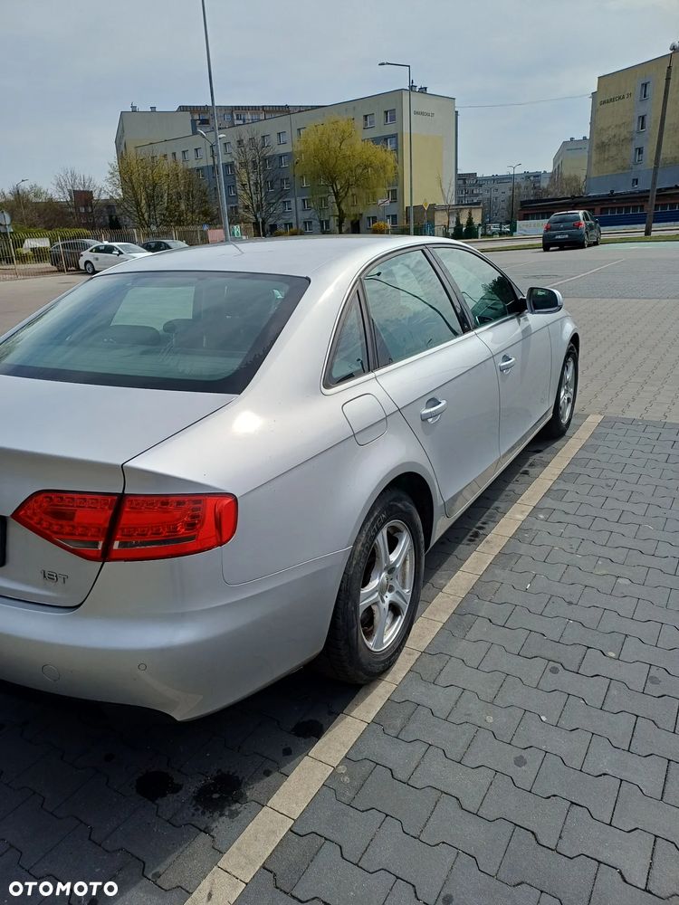 Audi A4 Limousine - 5