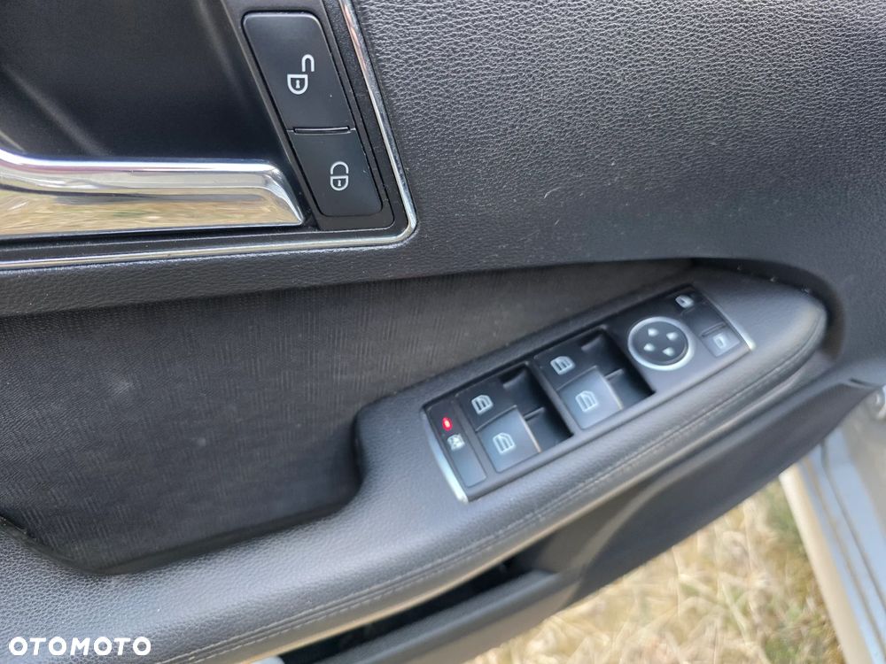 Mercedes-Benz Klasa E 200 CDI Elegance - 16