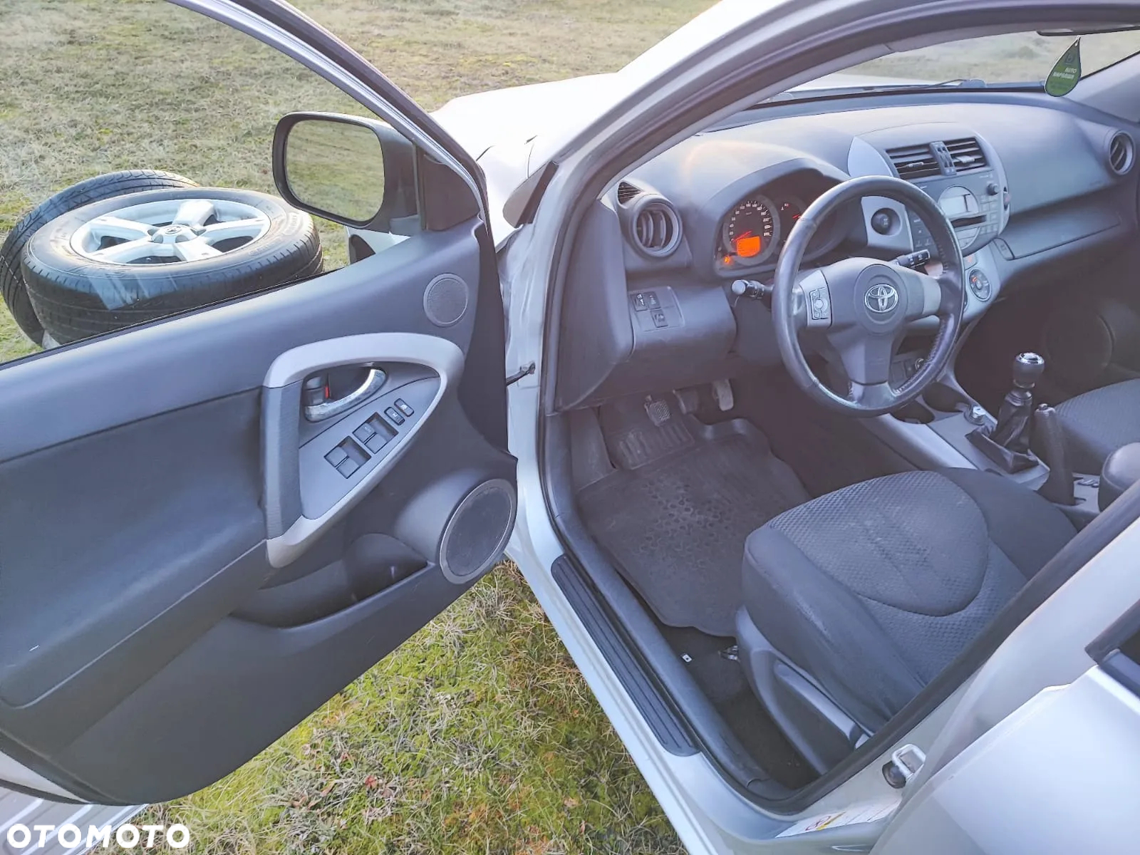 Toyota RAV4 2.2 D-4D Sol - 12