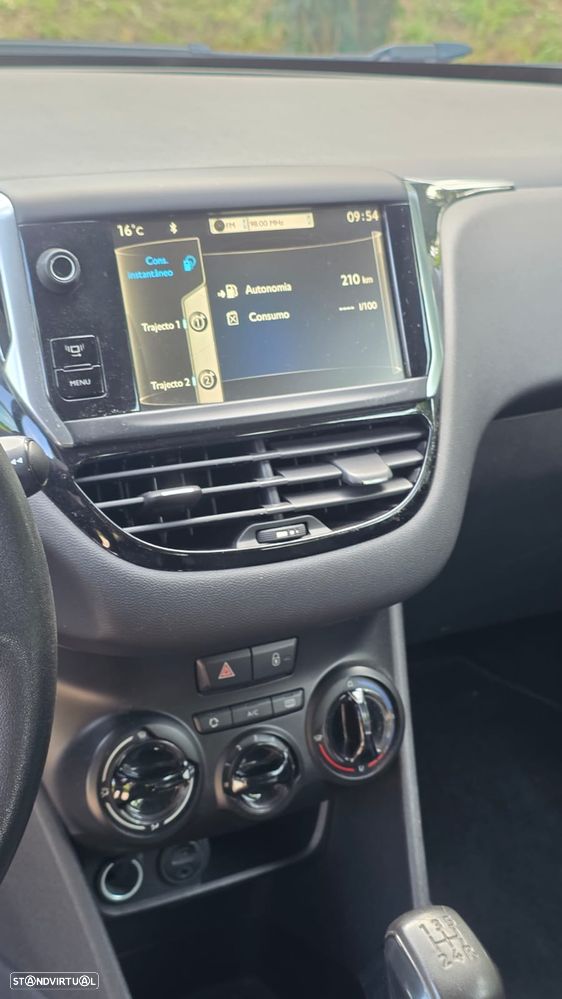 Peugeot 208 HDi 68 Access - 8