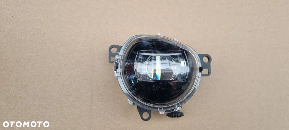 VOLVO S90 V90 LIFT 2021- Halogen LED prawy kratka oryginał - 2