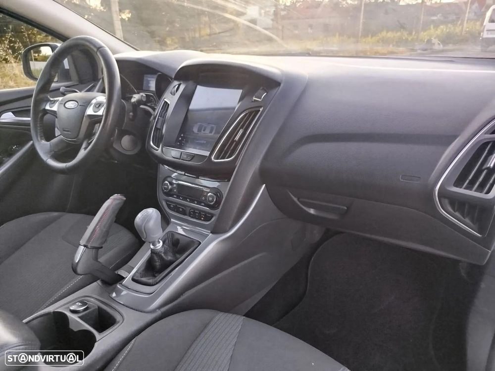 Ford Focus SW 1.6 TDCi Titanium Best - 9