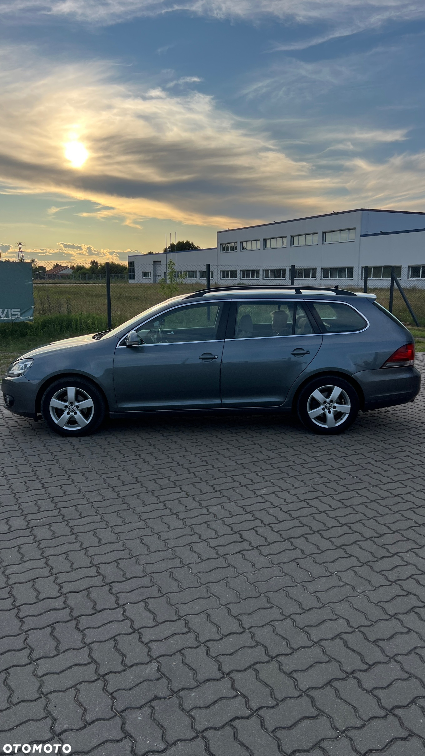 Volkswagen Golf 1.6 TDI BlueMotion Technology DSG Comfortline - 15