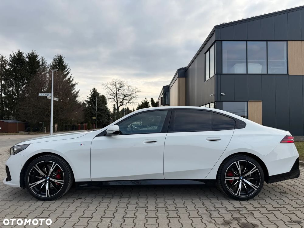 BMW Seria 5 ver-520d-xdrive-mhev-m-sport - 7