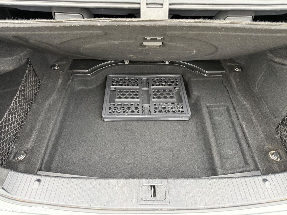 Mercedes-Benz Klasa E 220 BlueTEC 7G-TRONIC Avantgarde - 26