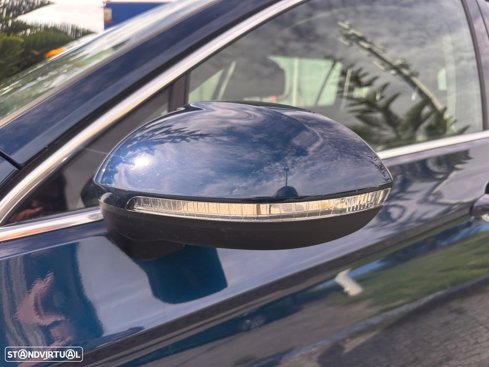 VW Passat Variant - 16