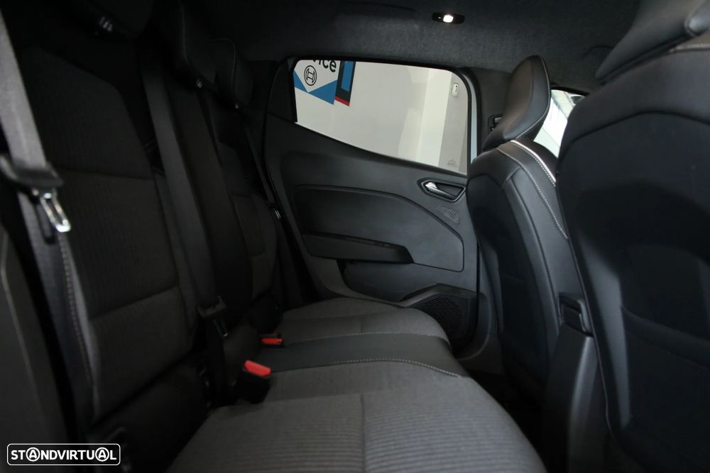 Renault Clio 1.0 TCe Techno Bi-Fuel - 28