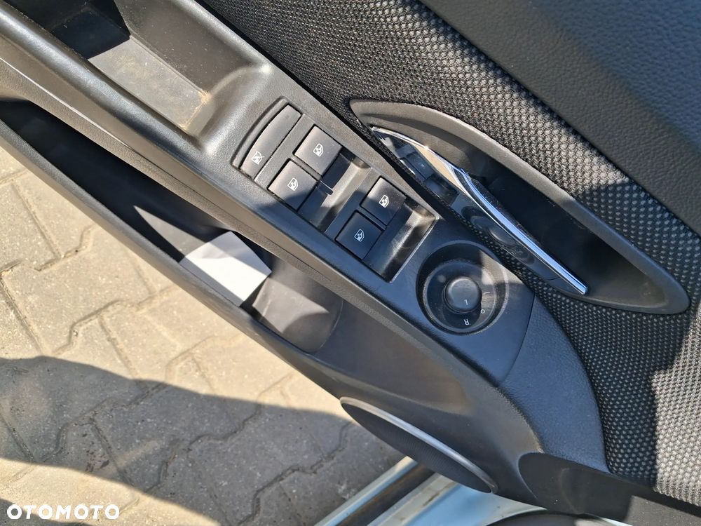 Chevrolet Cruze 1.6 LS - 8