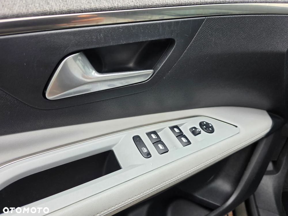 Peugeot 3008 BlueHDi 130 Stop & Start EAT8 Allure Pack - 20