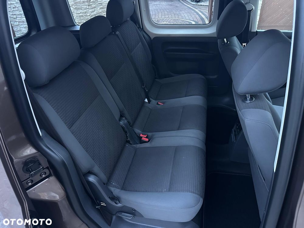 Volkswagen Caddy Highline - 8