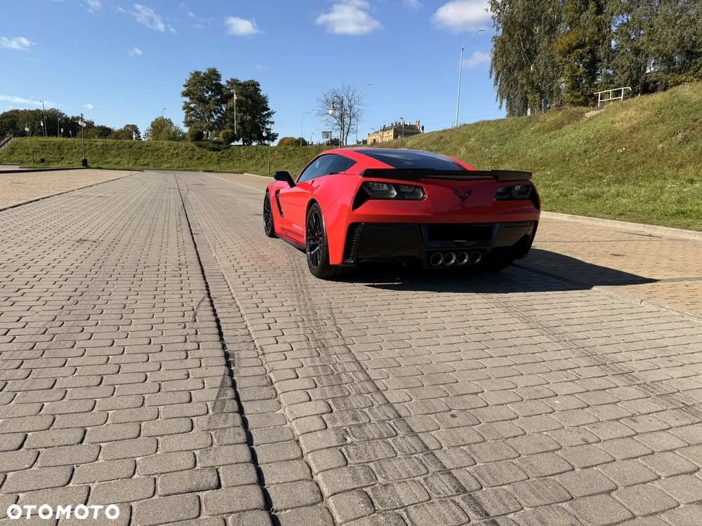 Chevrolet Corvette - 5