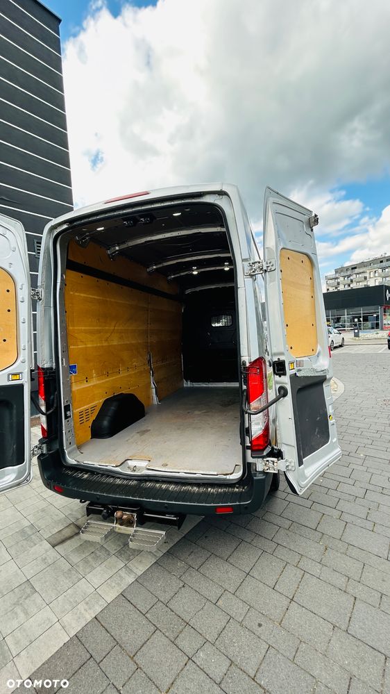 Ford Transit - 25