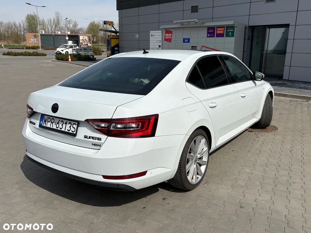 Skoda Superb 2.0 TDI 4x4 L&K DSG - 38