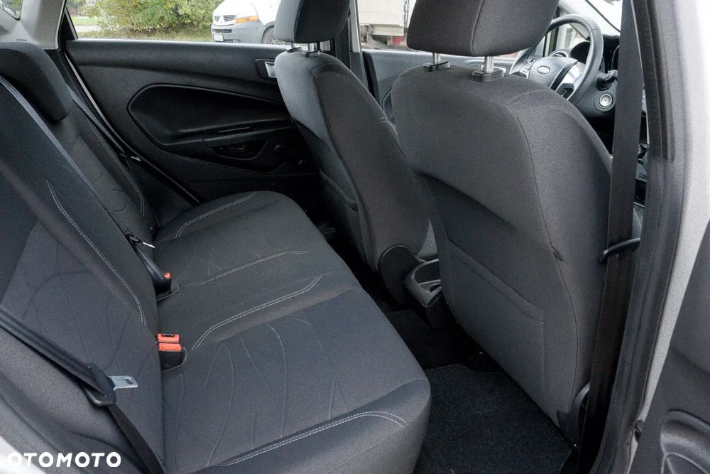 Ford Fiesta 1.25 Silver X - 23