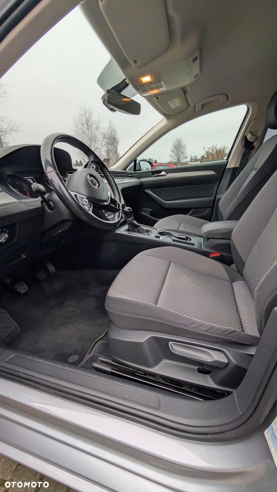 Volkswagen Passat 2.0 TDI BMT Trendline - 5