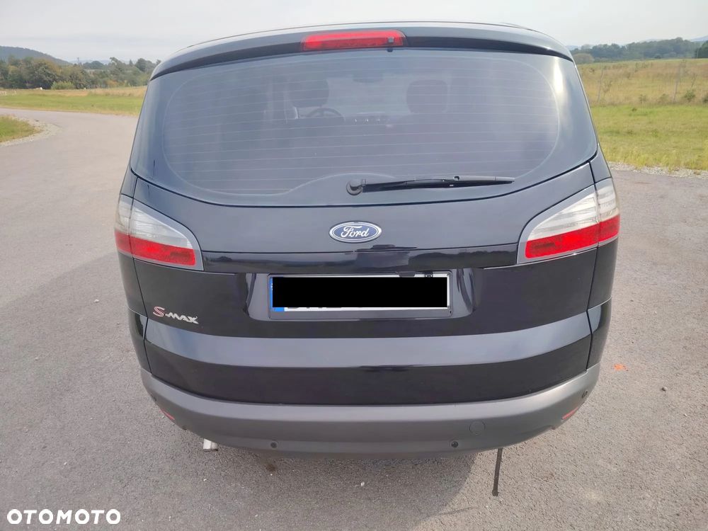 Ford S-Max - 12