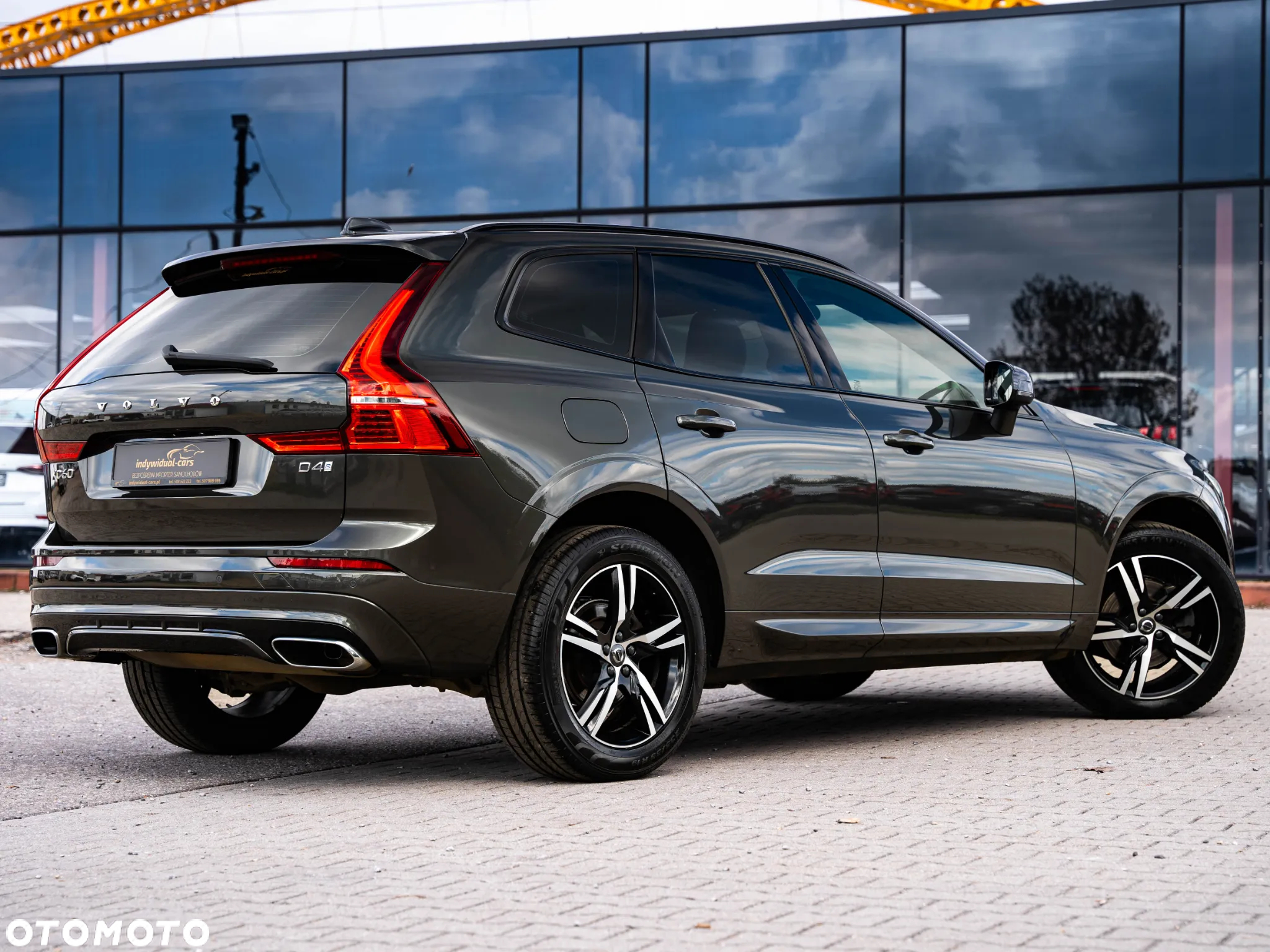 Volvo XC 60 D4 R-Design - 12