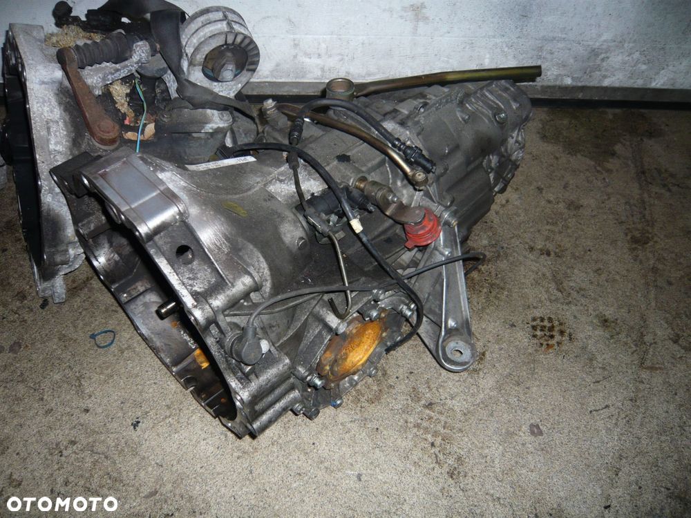 skrzynia biegów manualna 0a2300040b audi a4 b6 2.5 tdi - 1