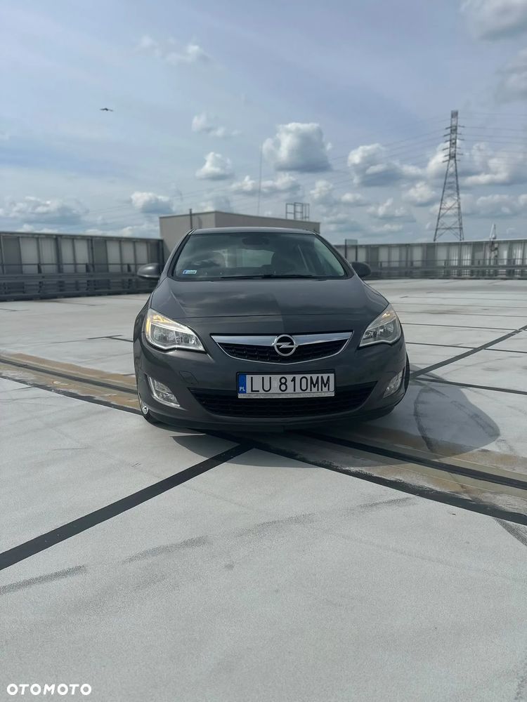 Opel Astra 1.7 CDTI Cosmo - 2