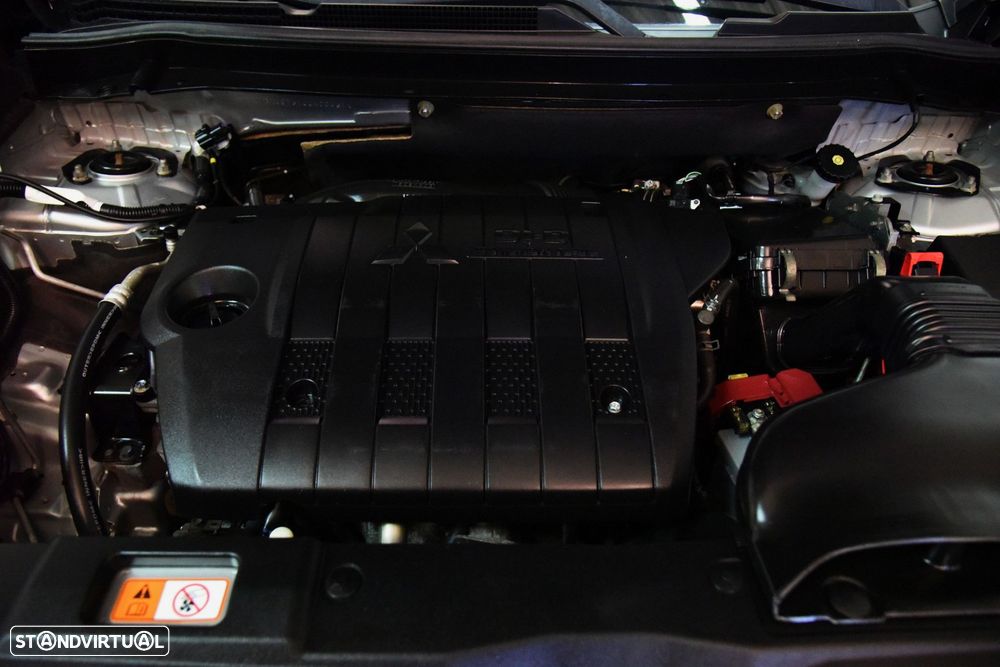 Mitsubishi Outlander 2.2 DI-D Intense - 12