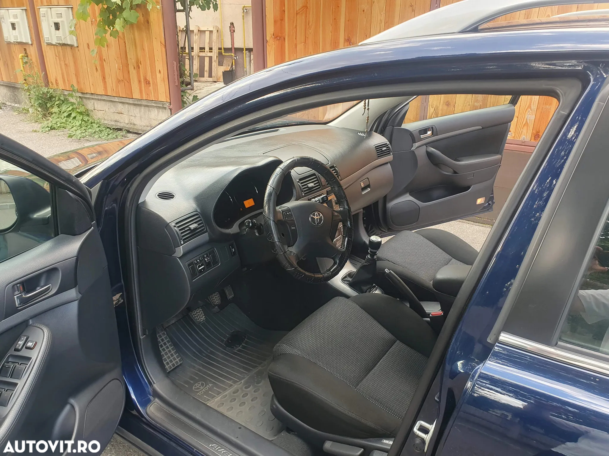 Toyota Avensis - 7