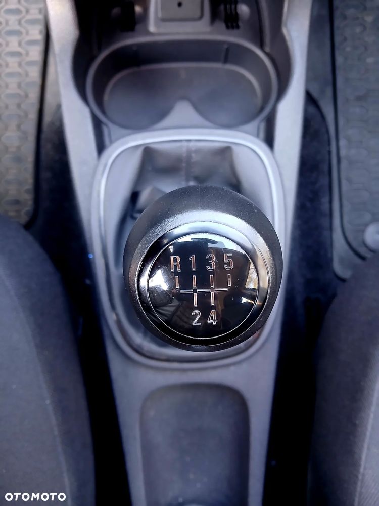 Opel Corsa 1.2 16V Enjoy - 11