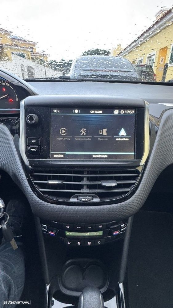 Peugeot 2008 1.2 PureTech Allure EAT6 - 16