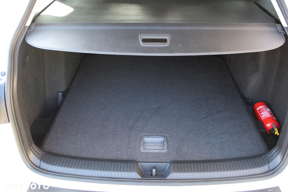 Volkswagen Golf - 29