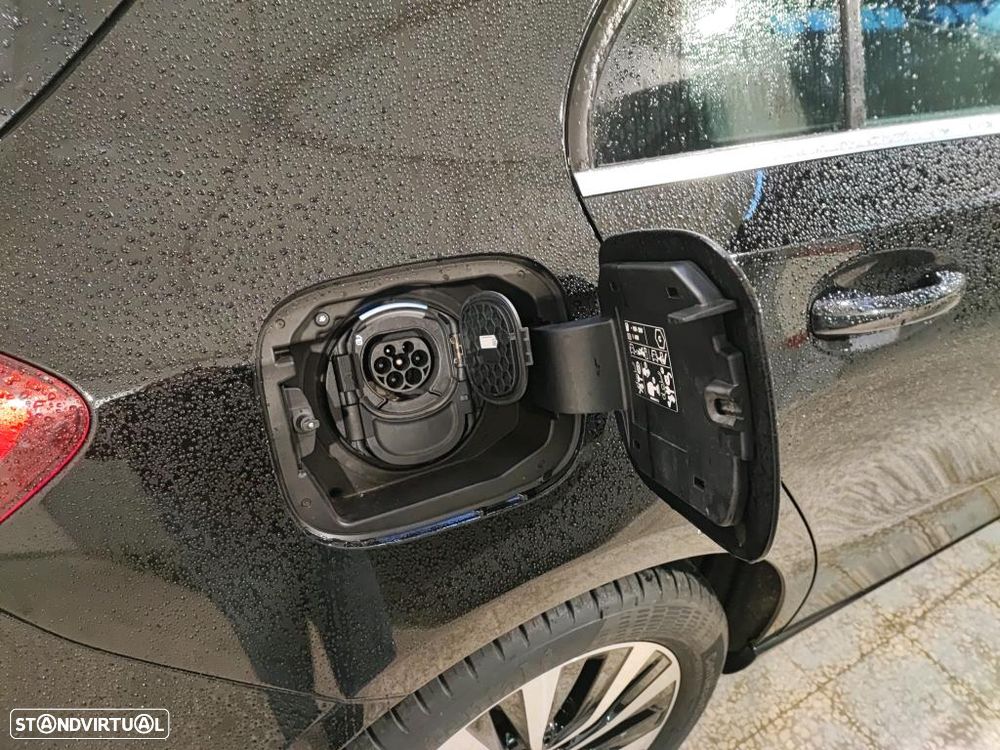 Mercedes-Benz A 250 e Style Plus - 9
