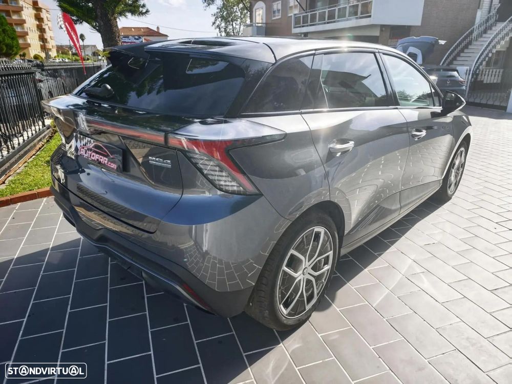 MG MG4 64 kWh Luxury - 16